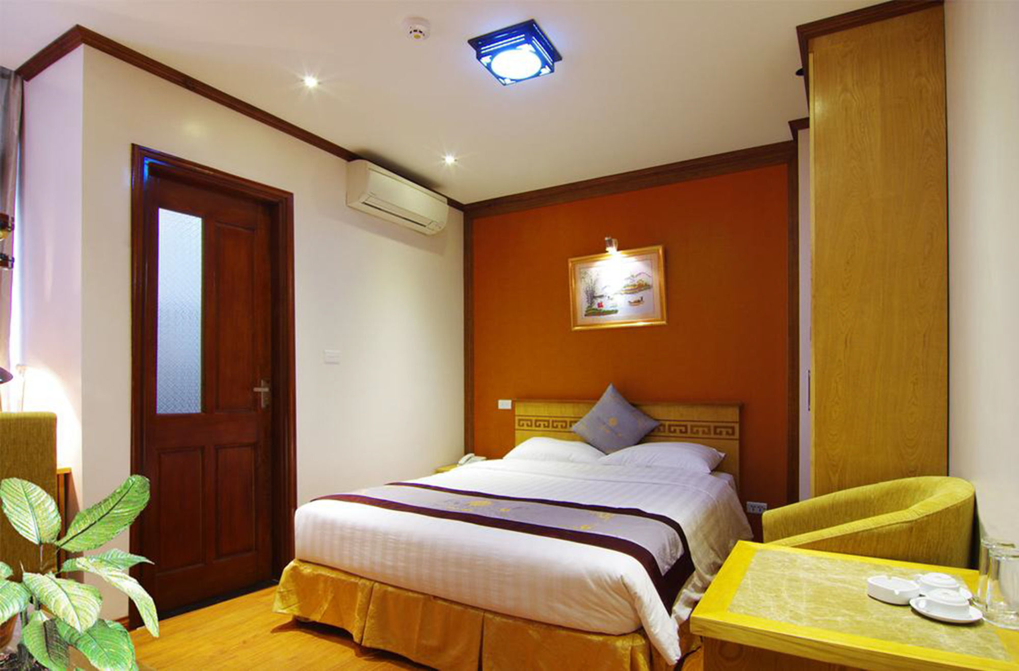 New Lotus Hotel Ханой Экстерьер фото