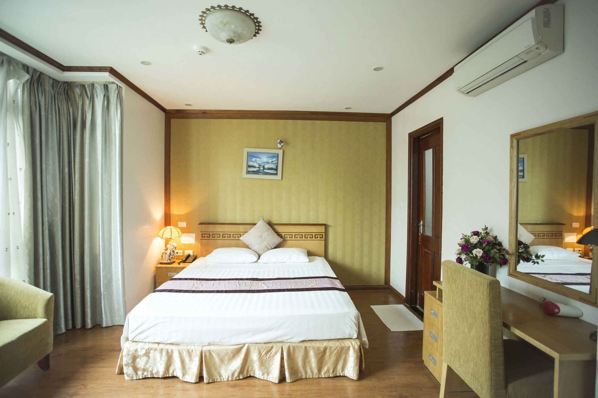 New Lotus Hotel Ханой Экстерьер фото